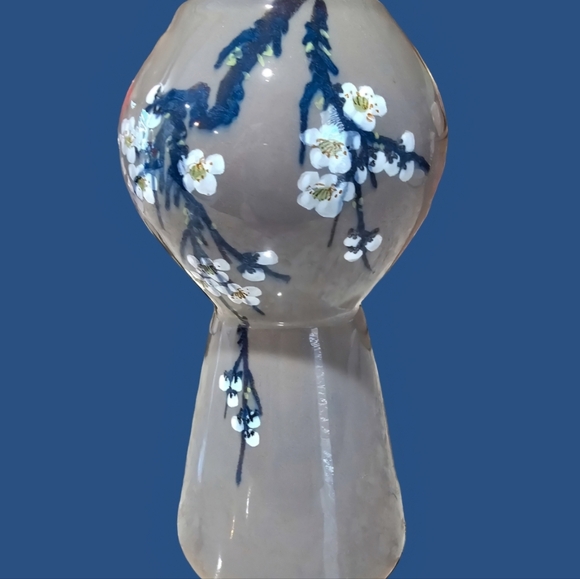 Vintage Hand Painted Vase Republic China Taiwan Made ROC Flowers White Porcelain - Picture 9 of 15